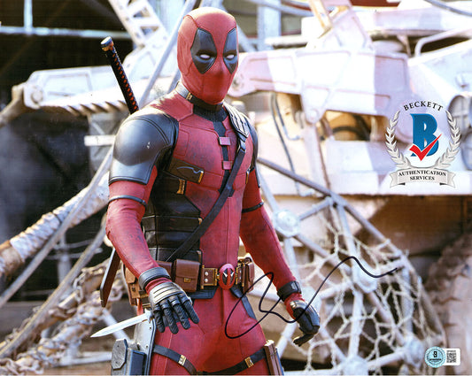 RYAN REYNOLD AUTOGRAPH SIGNED 11X14 PHOTO MARVEL DEADPOOL BECKETT BAS