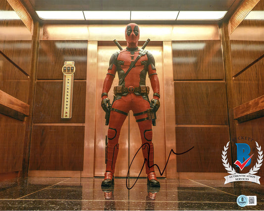 RYAN REYNOLD AUTOGRAPH SIGNED 11X14 PHOTO MARVEL DEADPOOL BECKETT BAS