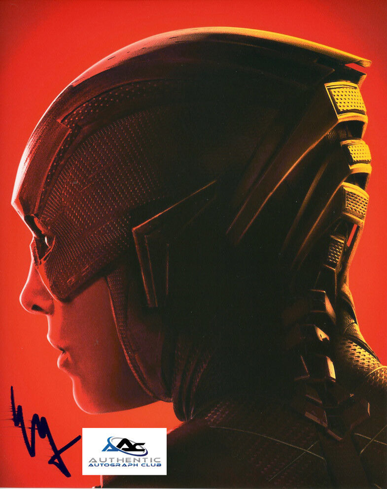 EZRA MILLER AUTOGRAPH SIGNED 8x10 PHOTO THE FLASH COA