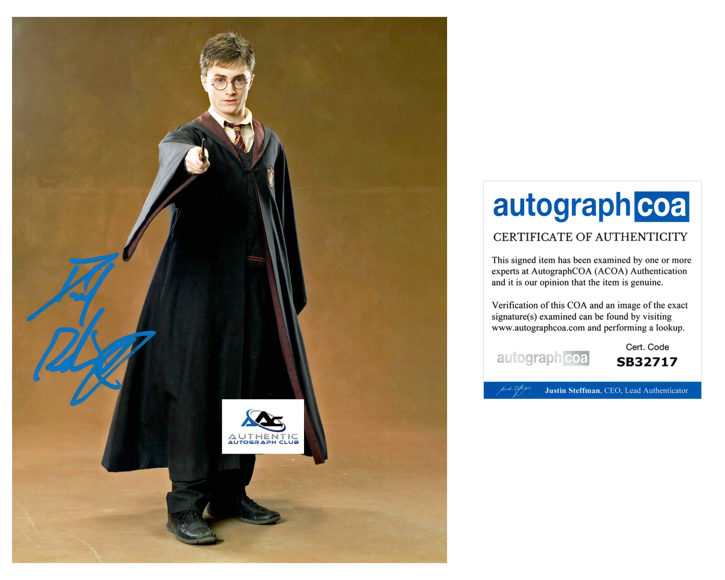 DANIEL RADCLIFFE AUTOGRAPH SIGNED 8x10 PHOTO HARRY POTTER ACOA COA