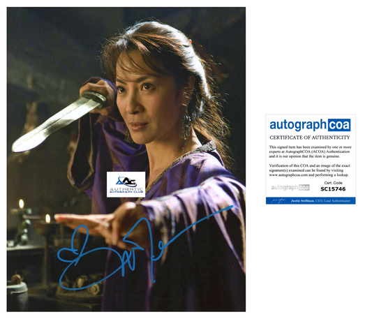 MICHELLE YEOH AUTOGRAPH SIGNED 8X10 PHOTO CROUCHING TIGER HIDDEN DRAGON ACOA