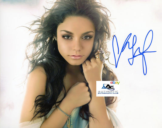 VANESSA HUDGENS AUTOGRAPH SIGNED 8x10 PHOTO HIGH SCHOOL MUSICAL GIGI JOURNEY COA