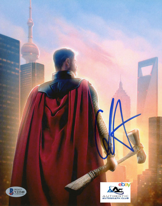 CHRIS HEMSWORTH AUTOGRAPH SIGNED 8x10 PHOTO THOR RAGNAROK INFINITY WAR BECKETT