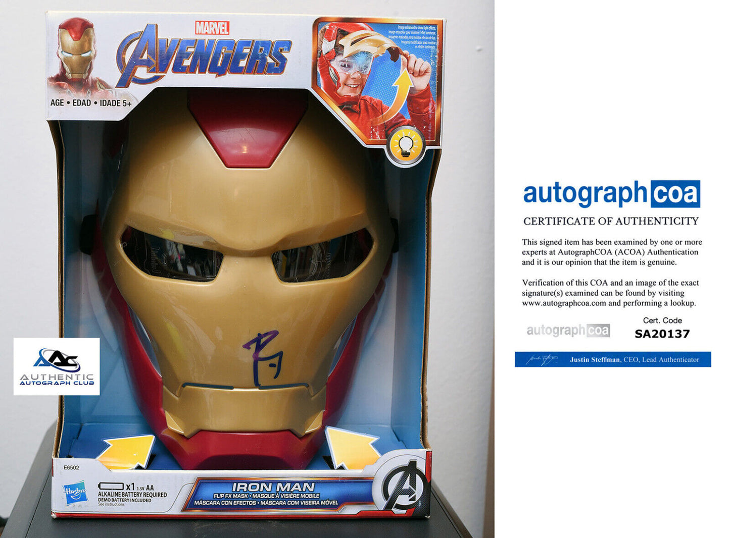 ROBERT DOWNEY JR AUTOGRAPH SIGNED MARVEL AVENGERS IRON MAN LIGHT UP MASK ACOA