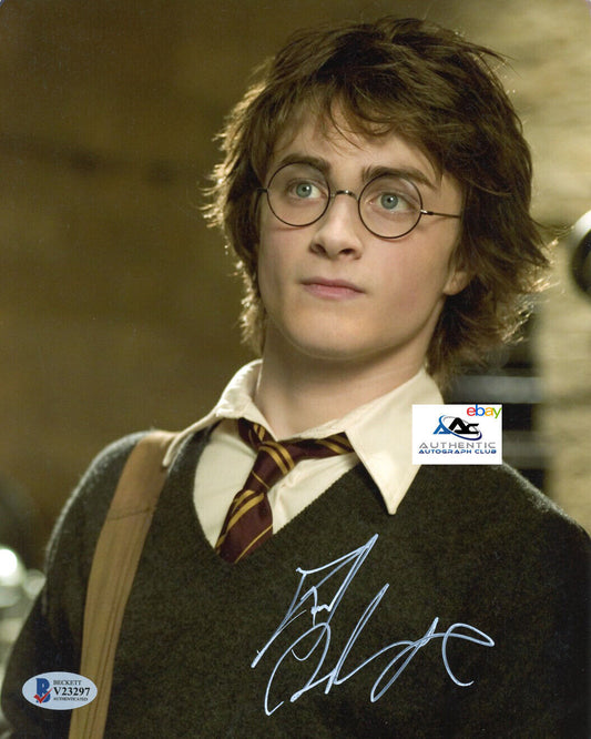 DANIEL RADCLIFFE AUTOGRAPH SIGNED 8x10 PHOTO HARRY POTTER BECKETT