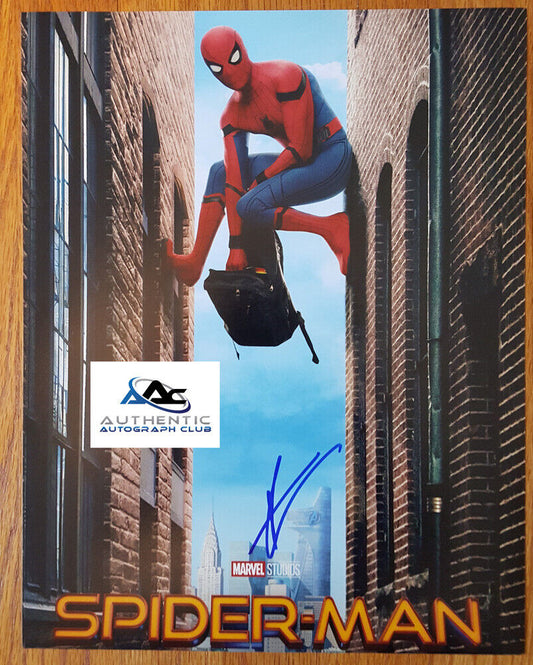 TOM HOLLAND AUTOGRAPH SIGNED 11x14 PHOTO SPIDERMAN COA