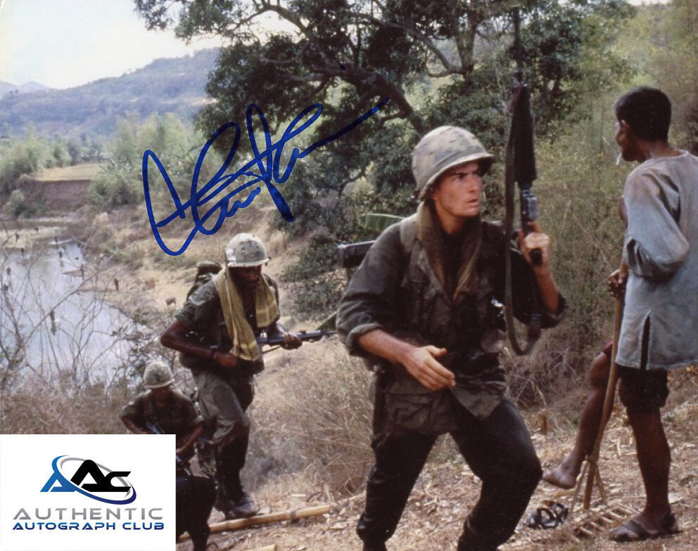 CHARLIE SHEEN AUTOGRAPH SIGNED 8x10 PHOTO PLATOON COA