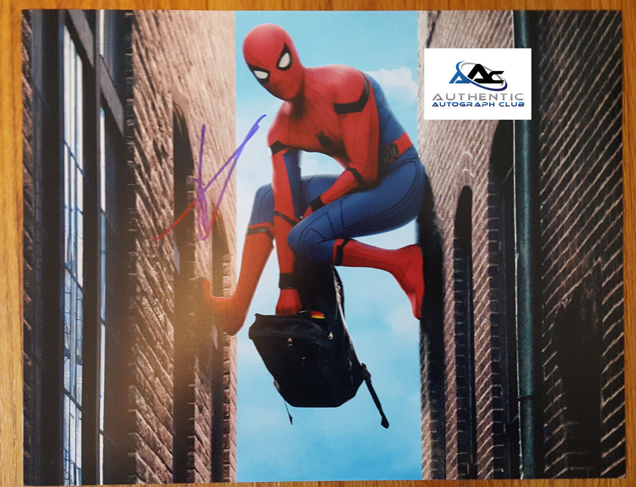 TOM HOLLAND AUTOGRAPH SIGNED 11x14 PHOTO SPIDERMAN COA