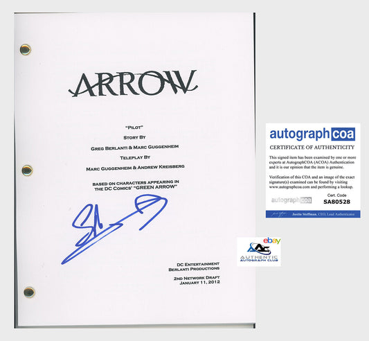 STEPHEN AMELL AUTOGRAPH SIGNED ARROW COMPLETE FULL SCRIPT ACOA