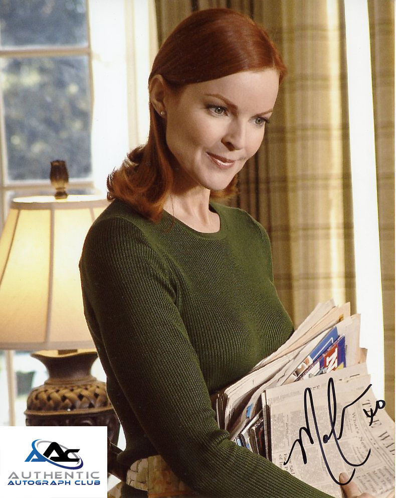 MARCIA CROSS AUTOGRAPH SIGNED 8X10 PHOTO DESPERATE HOUSEWIVES COA