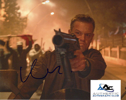 MATT DAMON AUTOGRAPH SIGNED 8x10 JASON BOURNE PHOTO COA