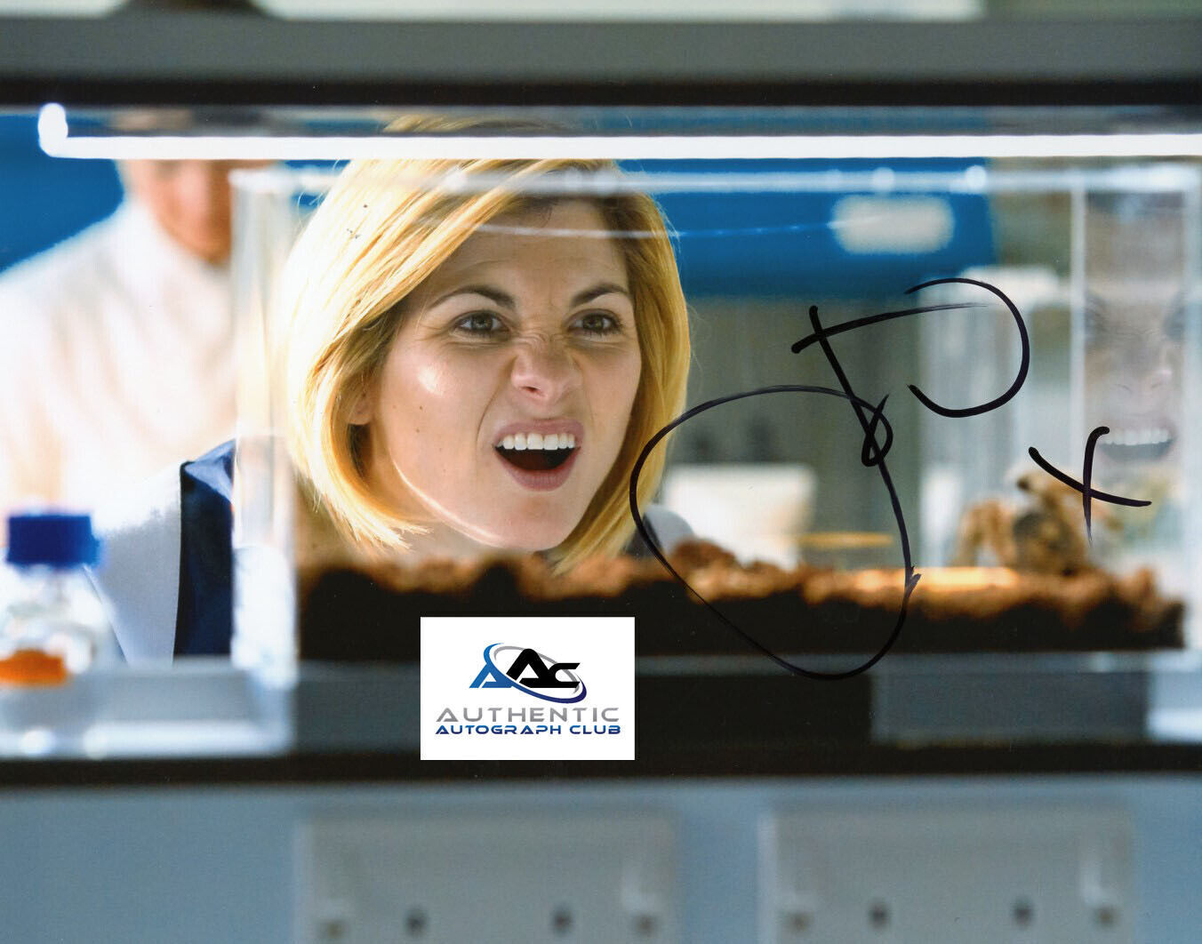 JODIE WHITTAKER AUTOGRAPH SIGNED 8X10 PHOTO DR WHO COA