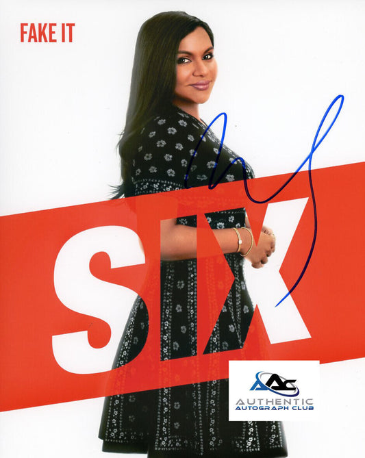 MINDY KALING AUTOGRAPH SIGNED 8X10 PHOTO THE MINDY PROJECT THE OFFICE COA