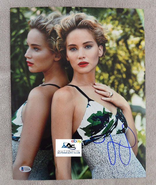 JENNIFER LAWRENCE AUTOGRAPH SIGNED 11x14 PHOTO HUNGER GAMES X-MEN BECKETT BAS