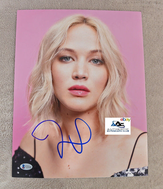 JENNIFER LAWRENCE AUTOGRAPH SIGNED 11x14 PHOTO HUNGER GAMES X-MEN BECKETT BAS