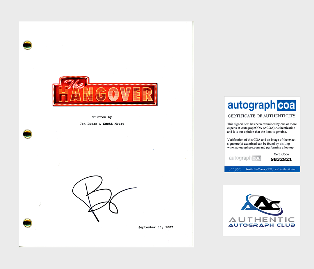 BRADLEY COOPER AUTOGRAPH SIGNED THE HANGOVER FULL SCRIPT ACOA