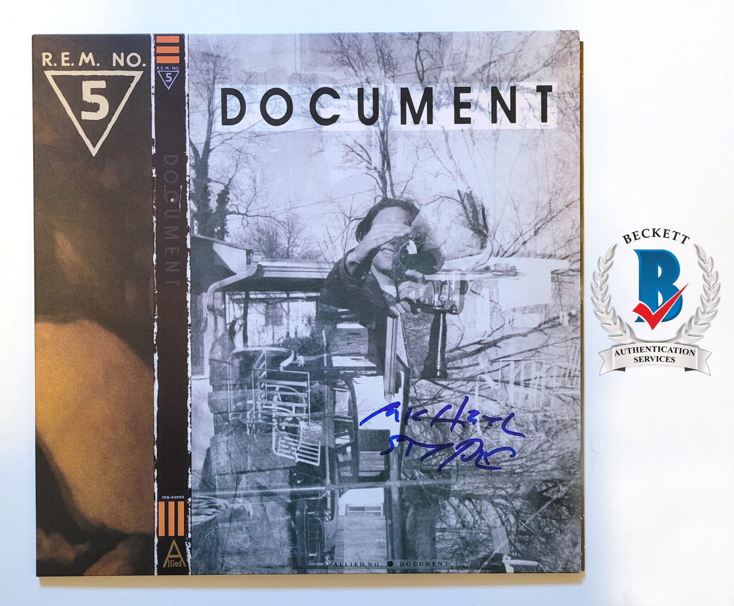MICHAEAL STIPE AUTOGRAPH SIGNED DOCUMENT VINYL ALBUM RECORD BECKETT BAS COA