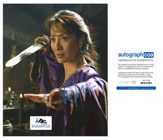 MICHELLE YEOH AUTOGRAPH SIGNED 8x10 PHOTO ACOA